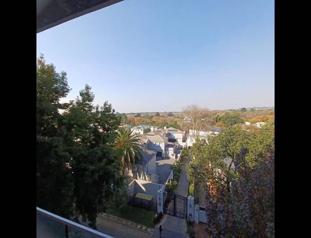 2 BEDROOM PROPERTY TO RENT IN HOUGHTON ESTATE